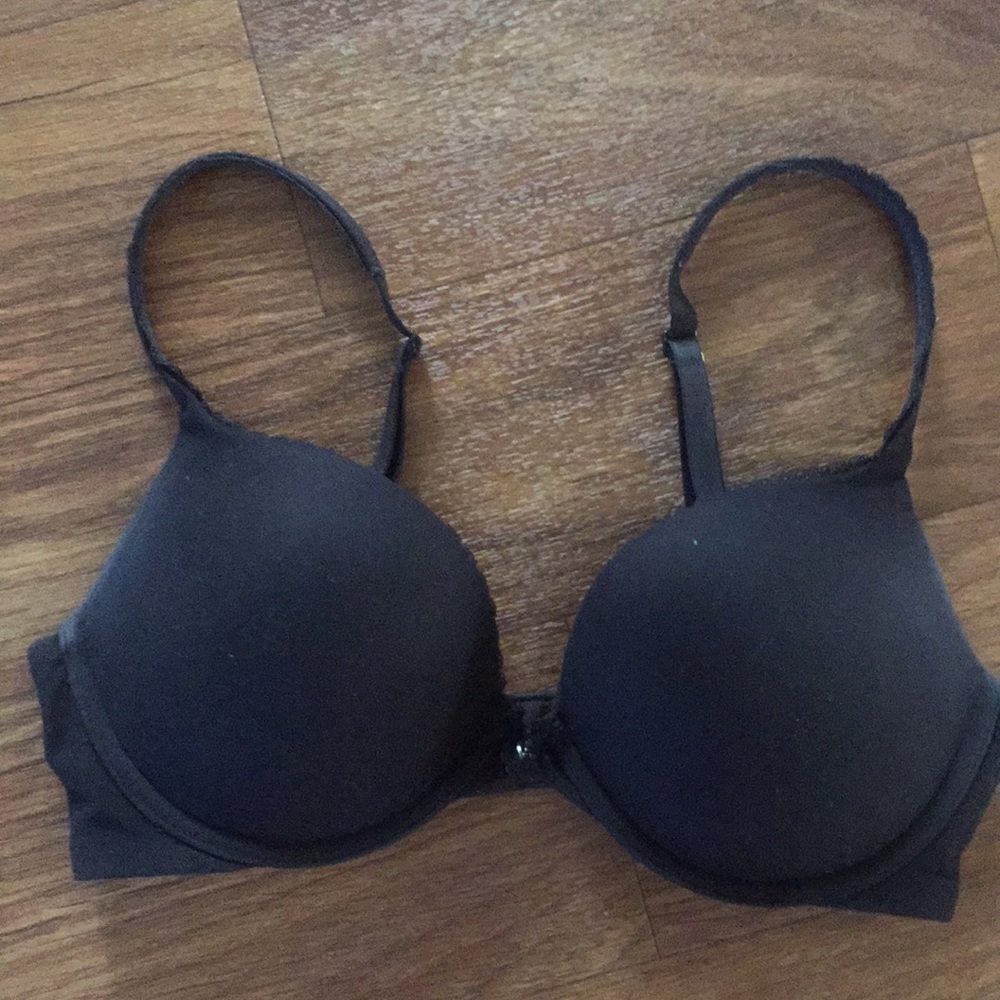 Victoria’s Secret Push-up Bra. 34D.
